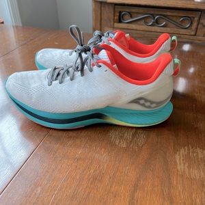 Saucony Mens Endorphin Shift 11.5